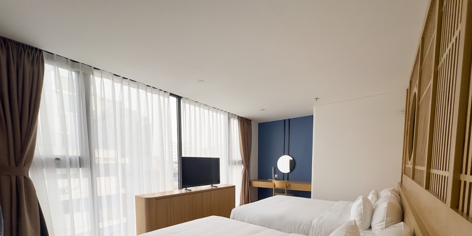 deluxe-twin605 (1).jpg